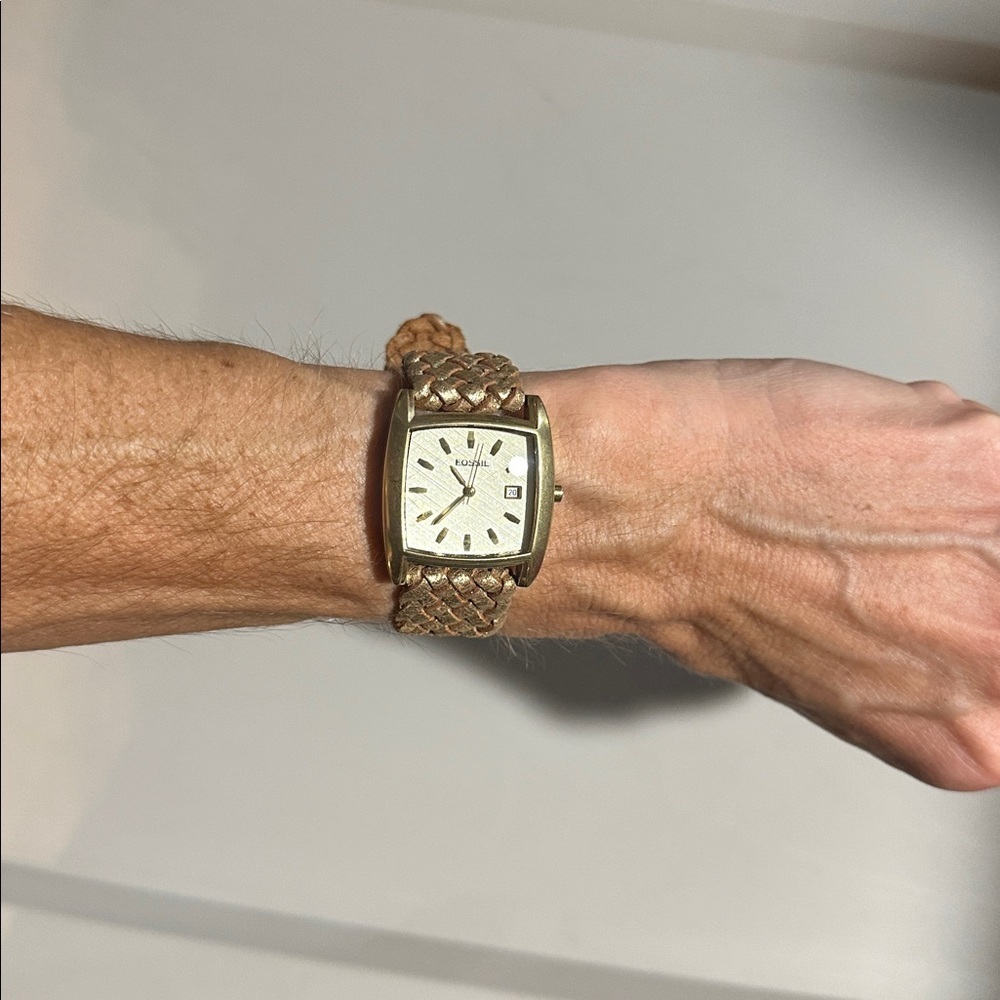 Vintage Fossil watch stainless steel gold color braided band date and time Y2K - Picture 9 of 10